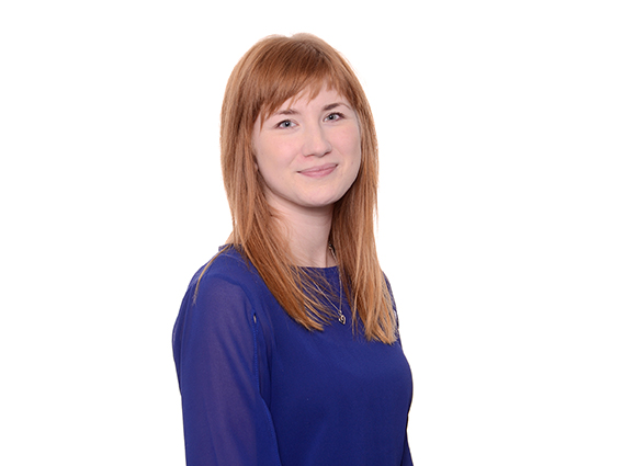 Esimerkki CV- ja henkilöstökuvauksen studiomuotokuvasta.